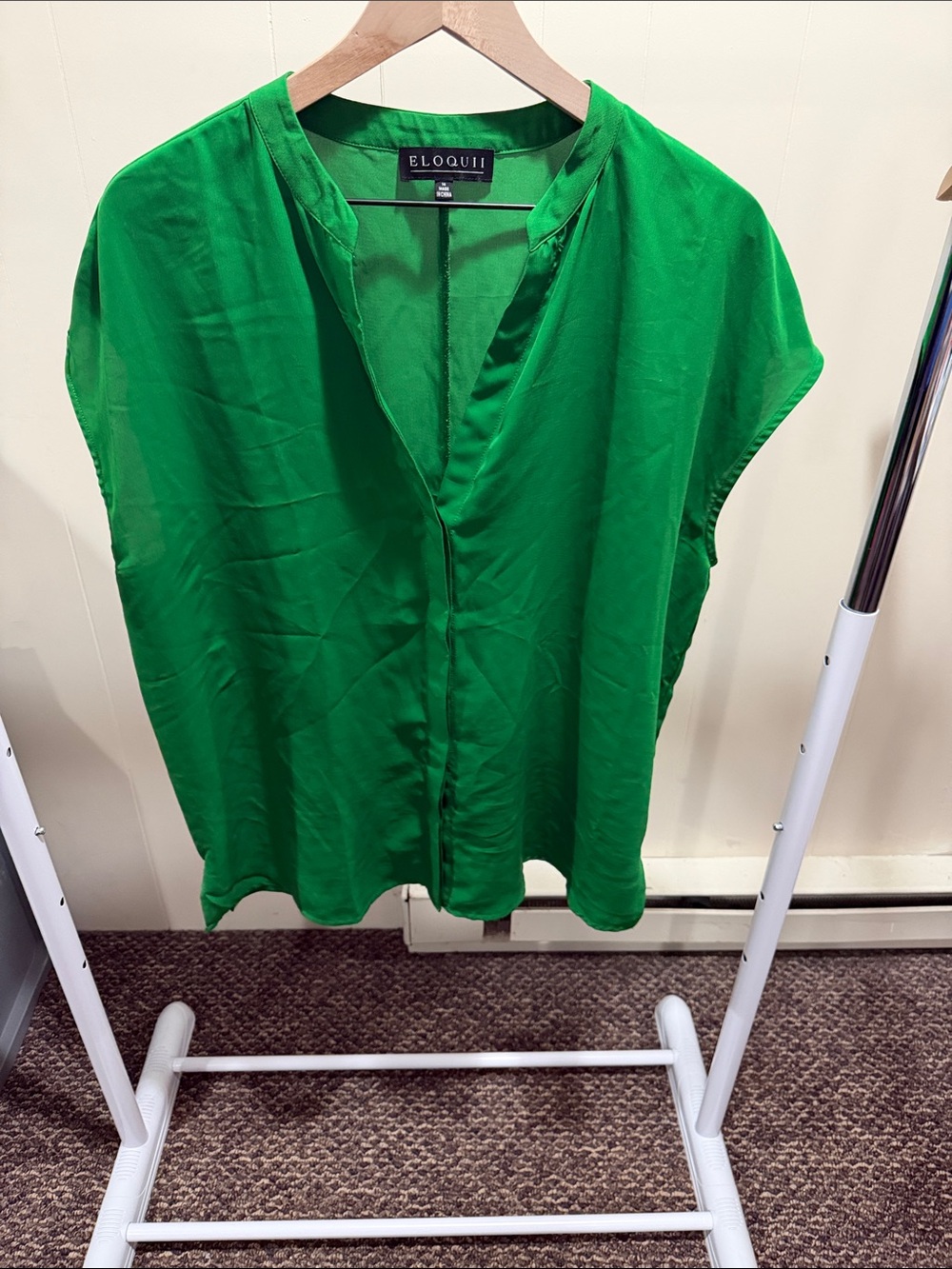 Eloquii Emerald Green V-Neck Cap Sleeve Blouse